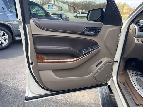 Used 2015 Chevrolet Suburban LTZ AWD/4WD image 16