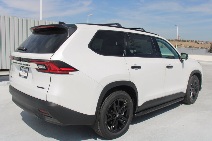New 2026 Toyota Grand Highlander AWD Hybrid image 3