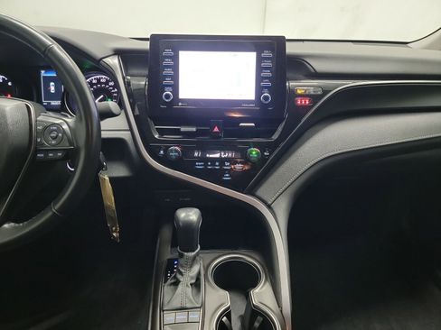 Used 2023 Toyota Camry SE image 20