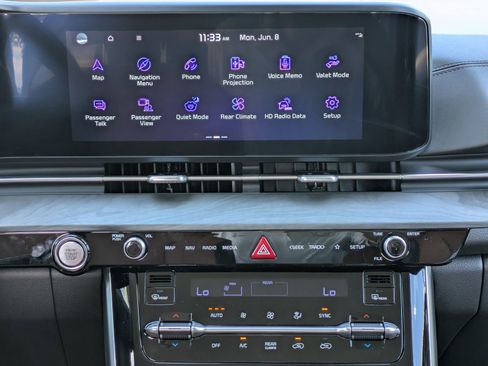 Certified 2023 Kia Carnival SX FWD image 17