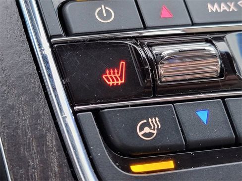 Used 2020 Lincoln Continental w/ Premium Package image 8