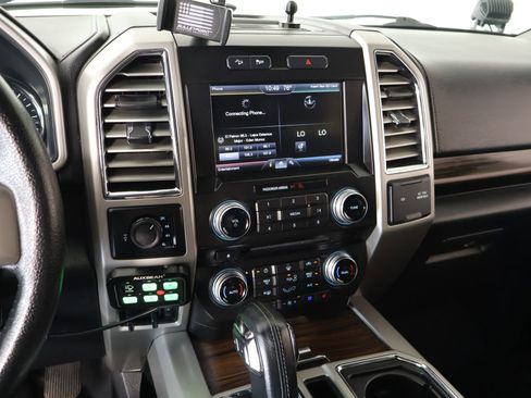 Used 2015 Ford F150 Lariat w/ Equipment Group 502A Luxury AWD/4WD image 5