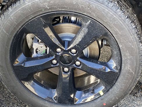 New 2026 Jeep Grand Cherokee Limited w/ Limited Altitude Package image 3