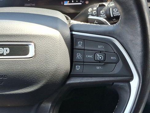 Used 2021 Jeep Grand Cherokee L Limited image 22