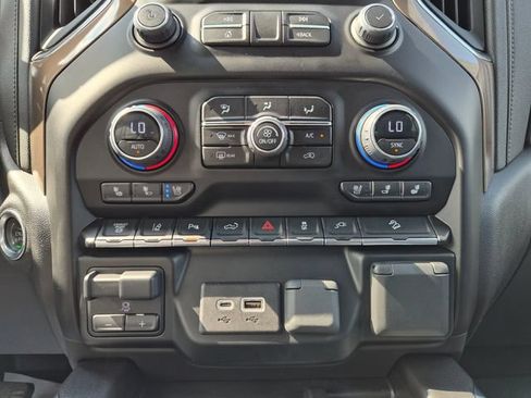 Used 2023 Chevrolet Silverado 2500 High Country w/ Z71 Off-Road Package AWD/4WD image 29
