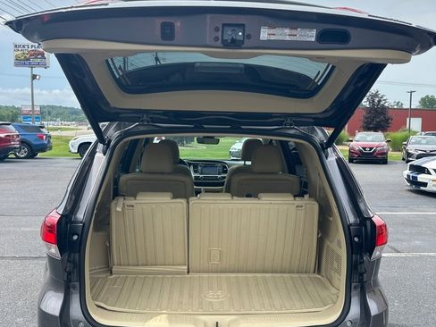Used 2019 Toyota Highlander Limited image 35