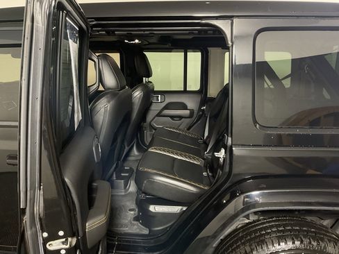 Used 2021 Jeep Wrangler Unlimited Sahara image 31