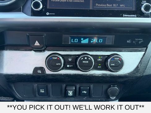 Used 2022 Toyota Tacoma SR5 RWD image 13