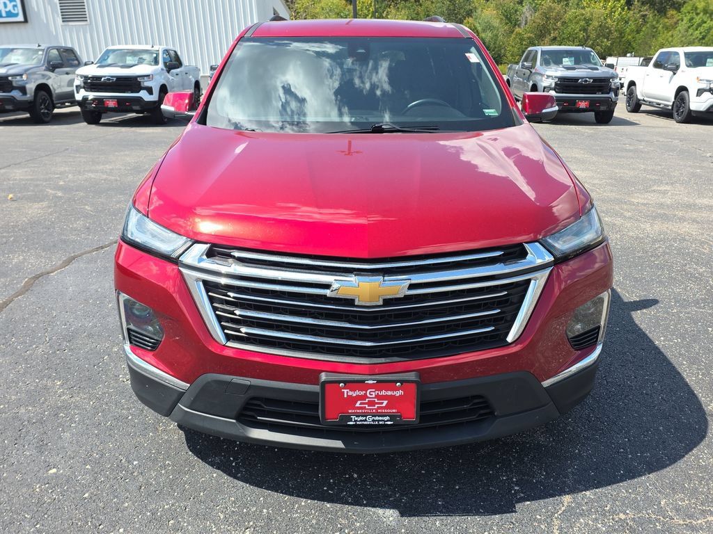 Used 2023 Chevrolet Traverse LT w/ LPO, Floor Liner Package AWD/4WD image 3