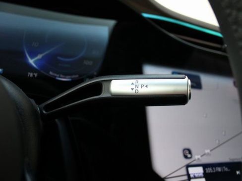 Used 2023 Mercedes-Benz EQS 580 4MATIC Sedan image 11