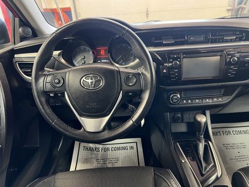 Used 2015 Toyota Corolla image 7