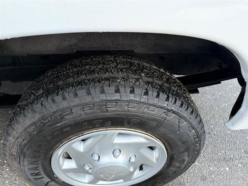 Used 2011 Ford E-250 and Econoline 250 image 29