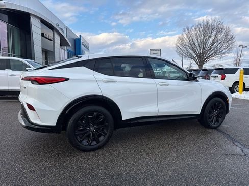 Used 2024 Buick Envista Sport Touring w/ Convenience I Package image 12