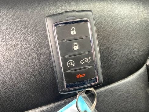 Used 2023 Jeep Grand Cherokee Limited AWD/4WD image 25