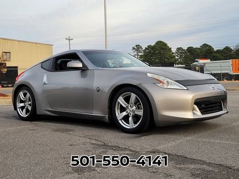 Used 2009 Nissan 370Z Touring image 4
