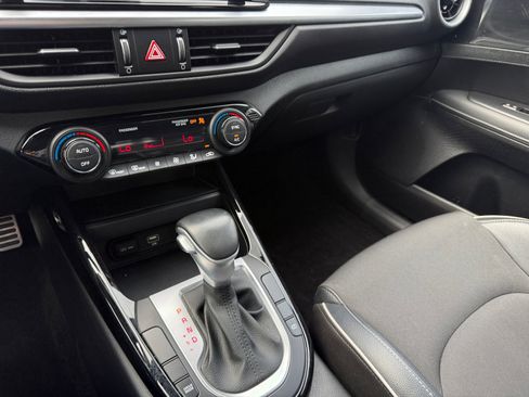 Used 2023 Kia Forte GT-Line w/ GT-Line Technology Package FWD image 13