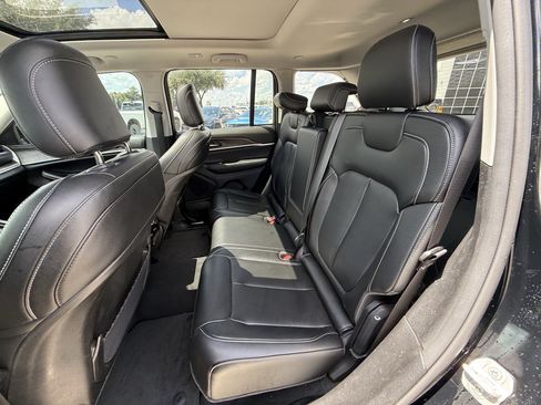 Used 2023 Jeep Grand Cherokee Limited RWD image 30