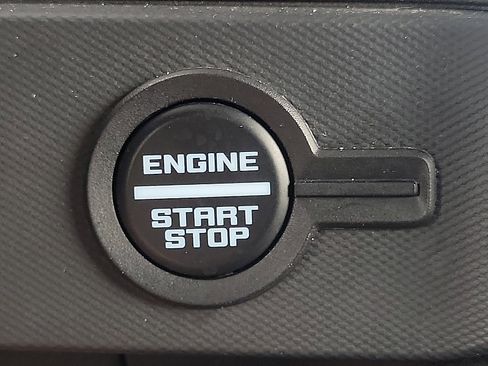 Used 2024 Ford Bronco Badlands image 17