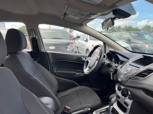 Used 2015 Ford Fiesta SE image 16