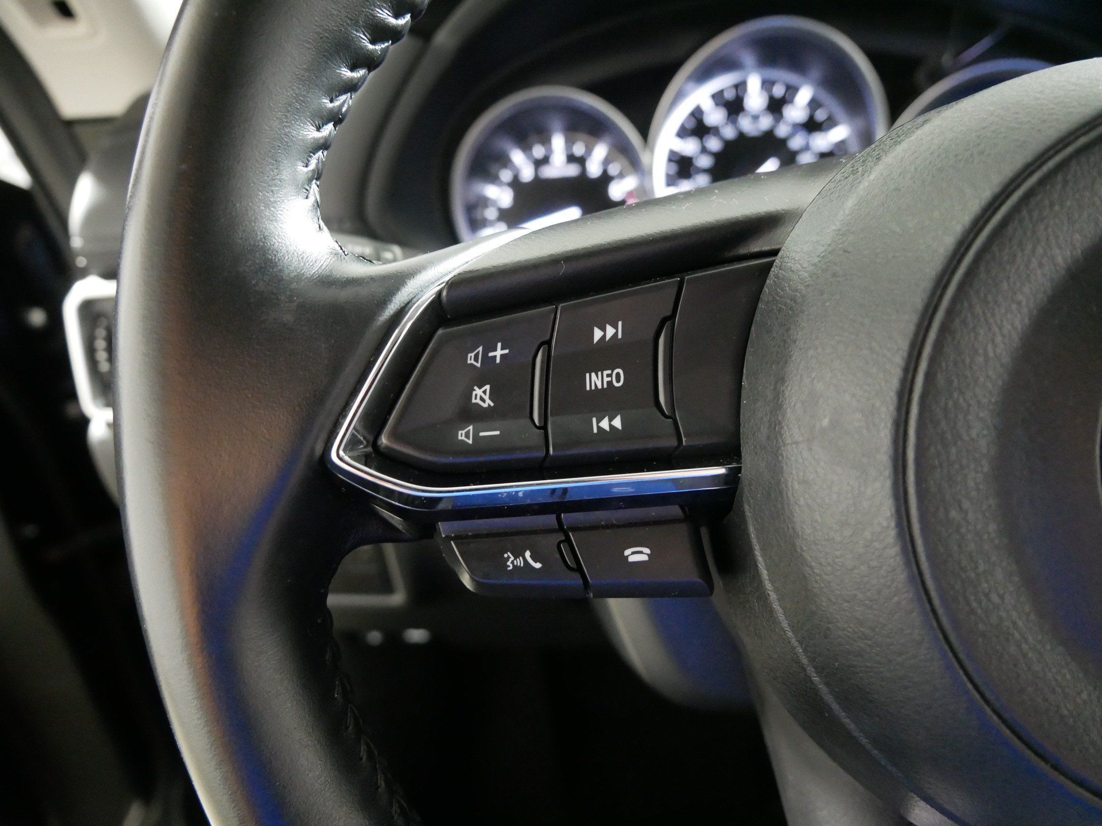 Used 2025 MAZDA CX-5 AWD 2.5 S w/ Preferred Package image 27
