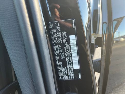 Used 2025 Volvo V60 B5 Cross Country Plus image 30