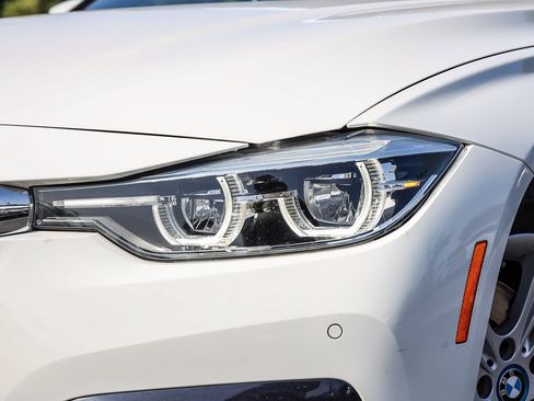 Used 2018 BMW 330e image 2