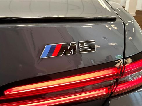 Used 2026 BMW M5 w/ Executive Package AWD/4WD image 28