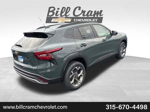 New 2026 Chevrolet Trax LT w/ LT Convenience Package FWD image 35
