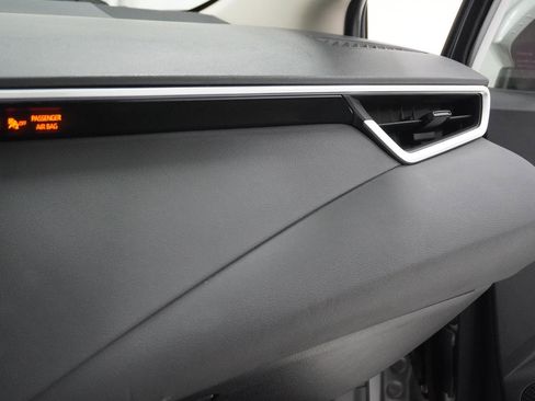 Used 2021 Toyota Corolla LE image 26