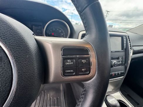 Used 2012 Jeep Grand Cherokee Laredo AWD/4WD image 20