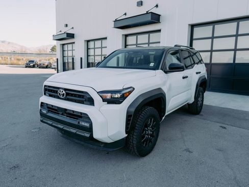 Used 2025 Toyota 4Runner SR5 image 3