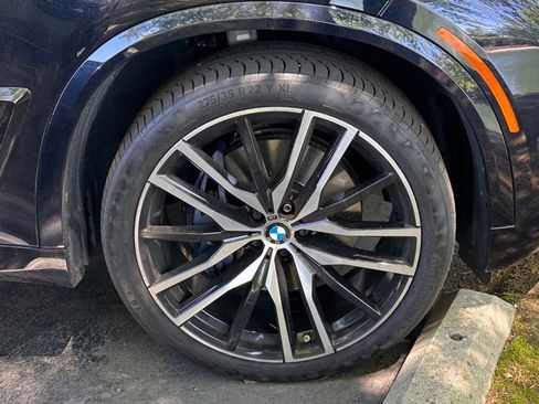 Certified 2024 BMW X5 xDrive40i w/ M Sport Package AWD/4WD image 4