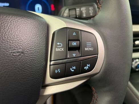 New 2025 Ford Explorer Active w/ Active Comfort Package image 19