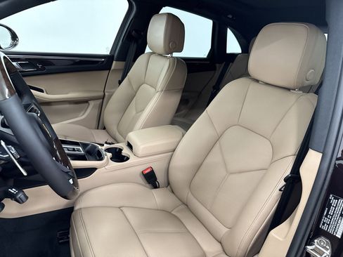 New 2025 Porsche Macan Turbo image 5