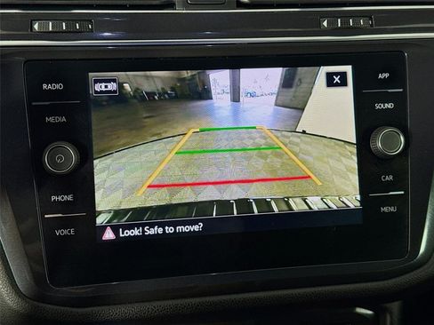 Used 2023 Volkswagen Tiguan SE R-Line FWD image 17