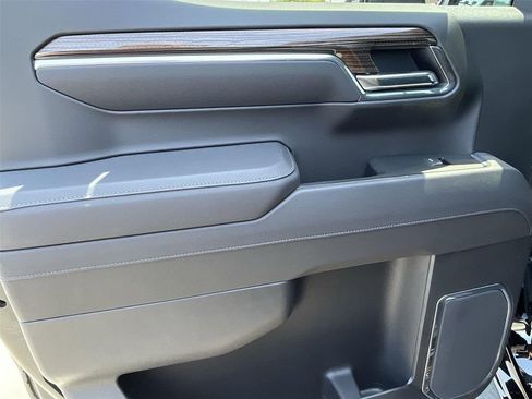 Used 2025 Chevrolet Silverado 1500 LT Trail Boss w/ Convenience Package II image 26