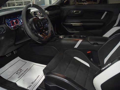 Used 2021 Ford Mustang Shelby GT500 w/ Technology Package image 40