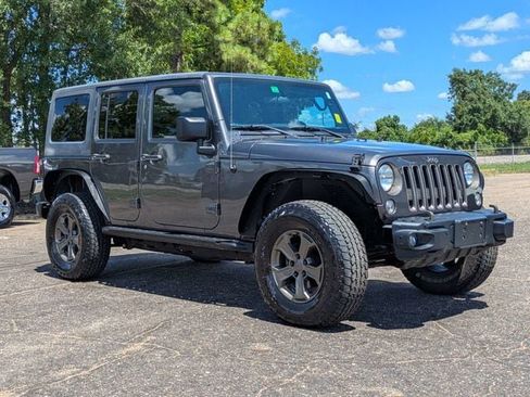 Used 2018 Jeep Wrangler Unlimited Sport AWD/4WD image 2