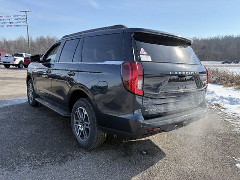 New 2026 Ford Expedition Active AWD/4WD image 3