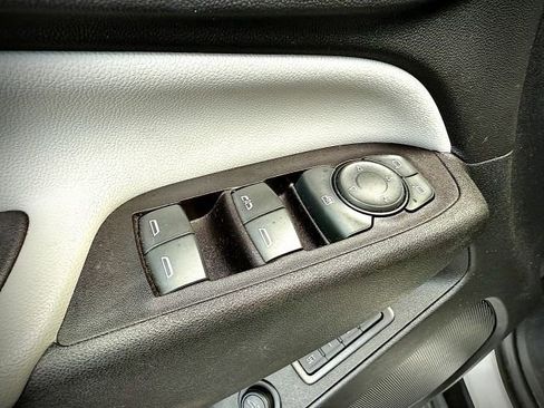 Used 2019 Chevrolet Equinox Premier image 37