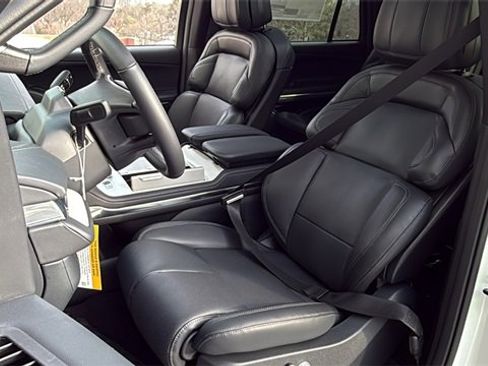 New 2026 Lincoln Navigator Reserve w/ Jet Appearance Package image 22