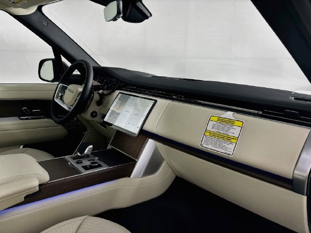 New 2027 Land Rover Range Rover Long Wheelbase SE AWD/4WD image 25