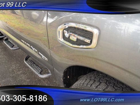 Used 2021 Nissan Titan SV w/ SV Convenience Package image 36