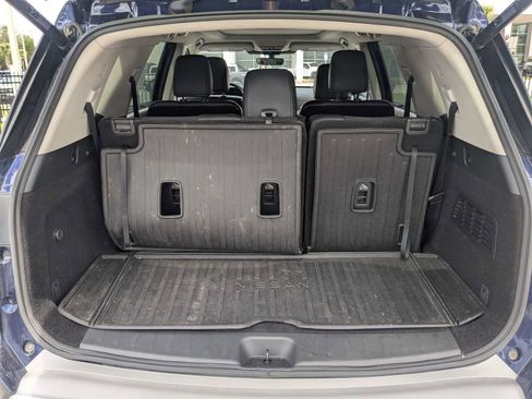Used 2023 Nissan Pathfinder Platinum AWD/4WD image 13