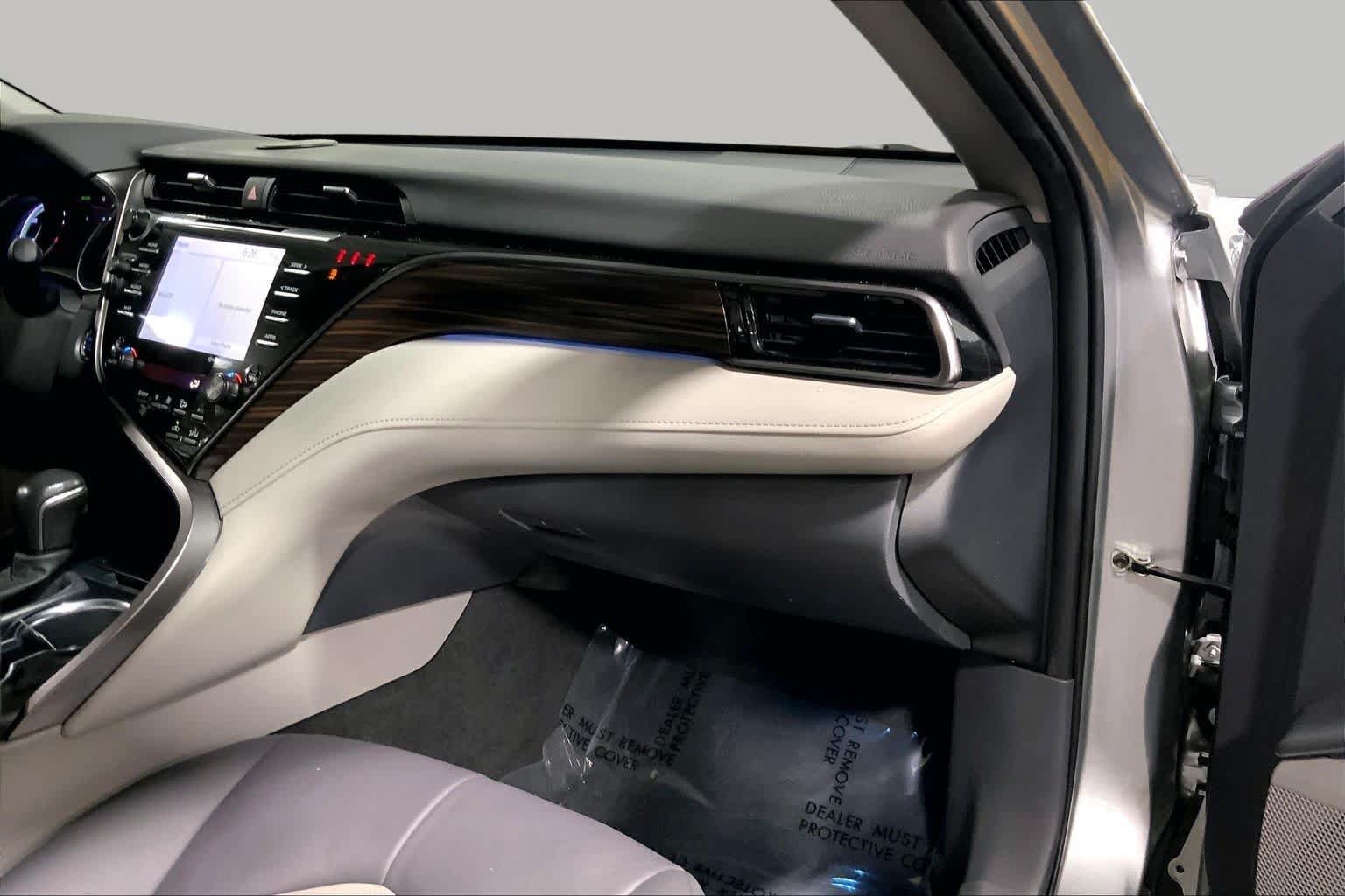 Certified 2020 Toyota Camry XLE FWD image 19