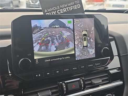 Certified 2023 Nissan Pathfinder SL w/ Black Appearance Package image 17