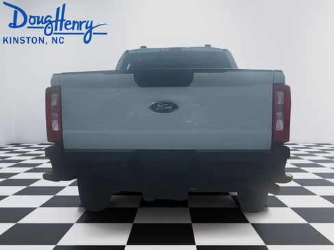 Used 2026 Ford F250 XL AWD/4WD image 4