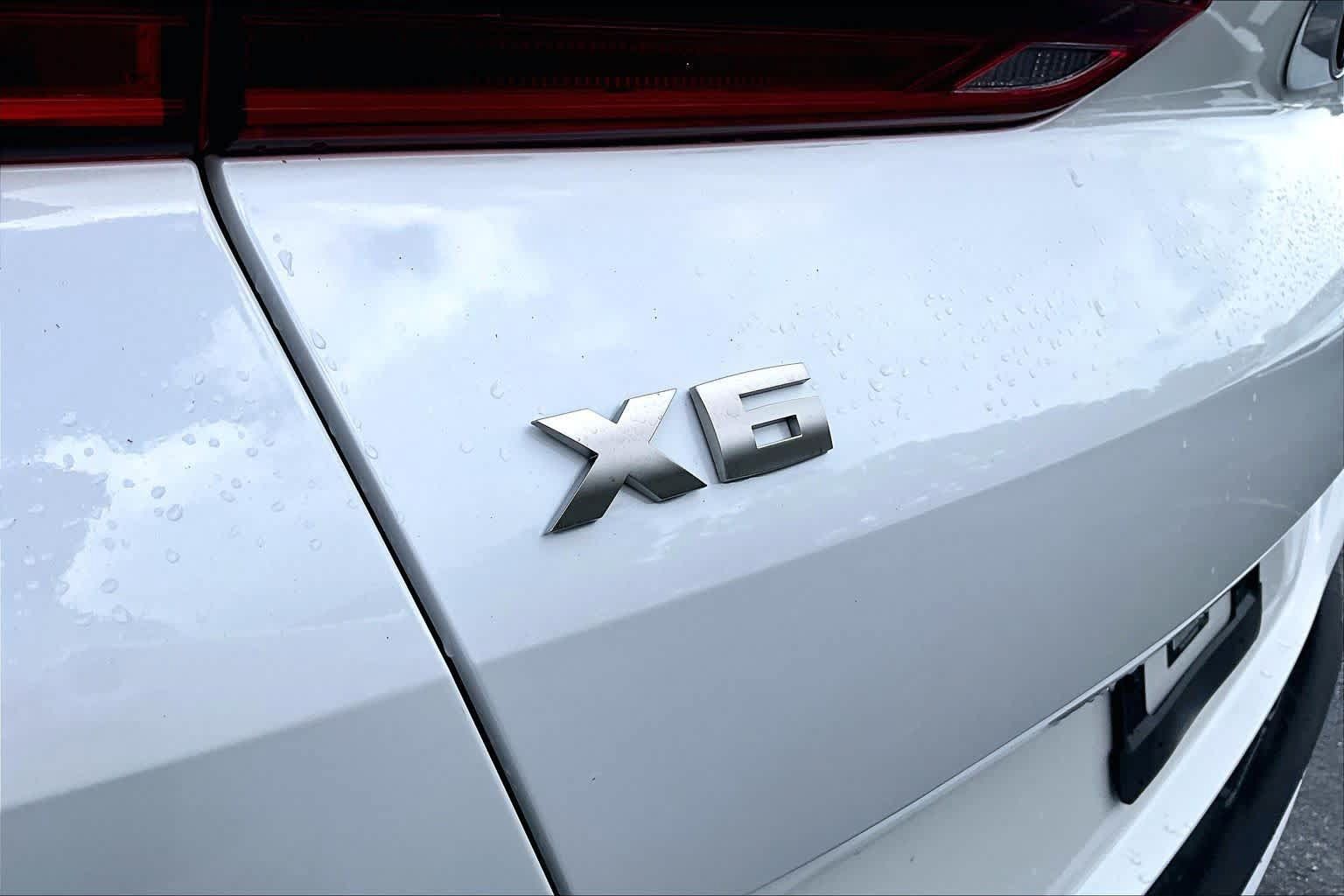 Used 2021 BMW X6 M50i w/ Executive Package AWD/4WD image 31