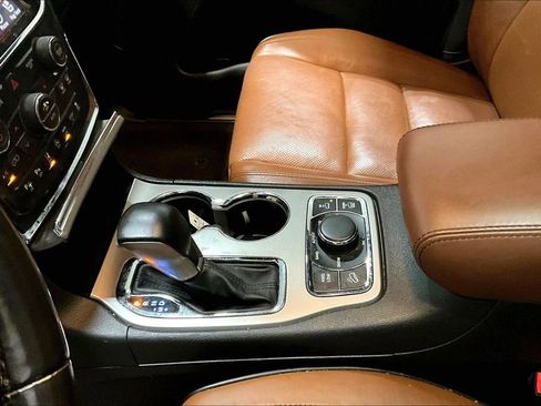 Used 2021 Jeep Grand Cherokee Overland image 18