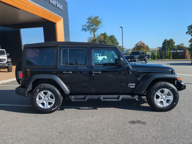 Used 2018 Jeep Wrangler Unlimited Sport S AWD/4WD image 3